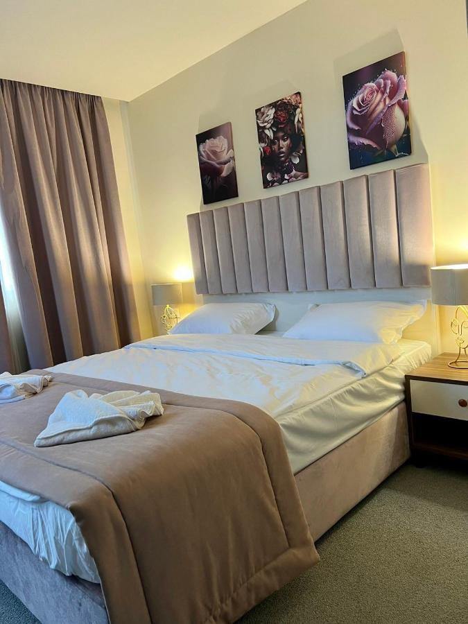 Floral Boutique Hotel Pleven Exterior foto